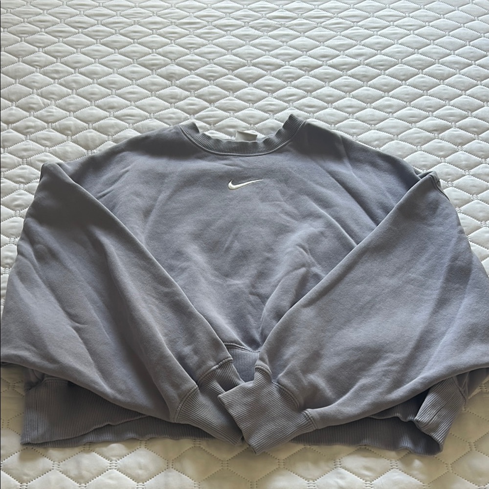 Nike Gray Crewneck Sweater with Ribbed Cuffs